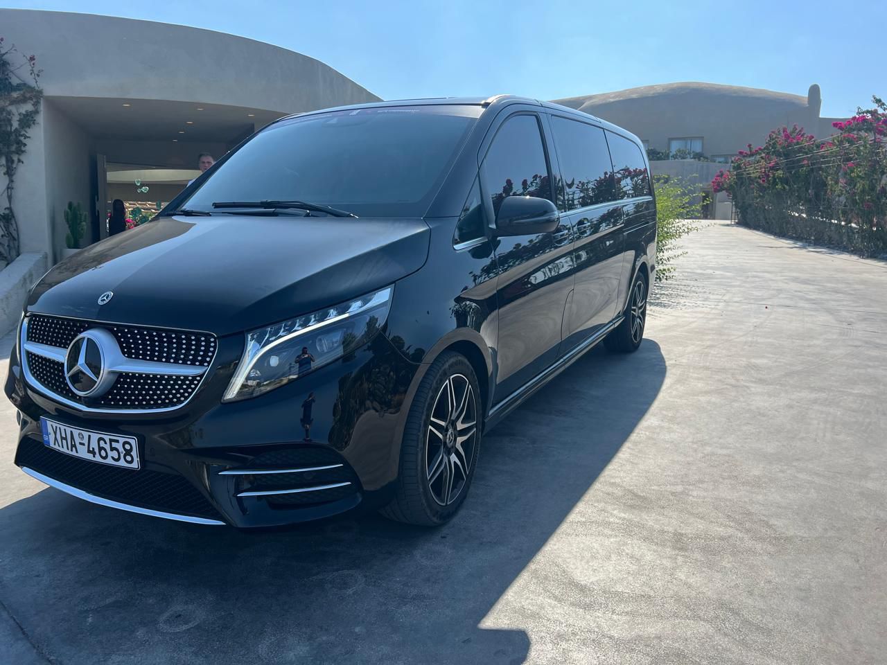 TukTuk Transfers Paros Mercedes Van